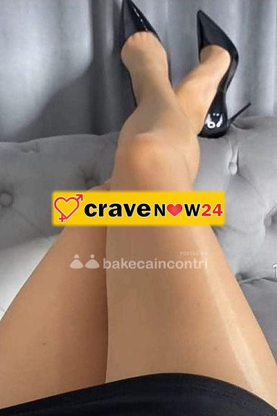 Elegante MILF italiana