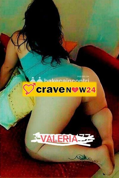 Milf. Erotica. Prosperosa napoletana disponibile per videochiamata hot