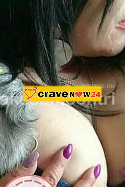 Milf. Erotica. Prosperosa napoletana disponibile per videochiamata hot