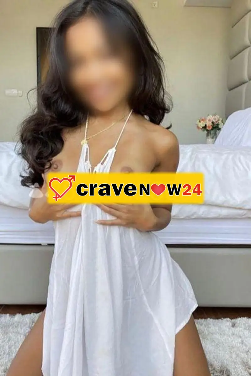 Sabrina! Una splendida ragazza mora, un delizioso frutto della passione tutto da gustare... Pura bellezza e simpatia🔥💣
