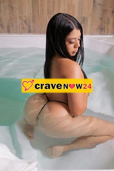 Ciao tesoro,mi chiamo victoria😘😘 da poco a in zona😍😍un poco di pazienza gia che parlo poco italiano 💋ti aspetto tesoro💋💕