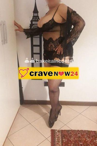 BELLA MILF CON MOLTA ESPERIENZA VIENI QUINDI COSA ASPETTI SOLO SI VIVE UNA VOLTA..TI FARO GODERE