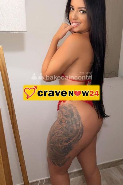 Jade brasil Sono una ragazza mora, sensuale ed elegante, con curve brasiliane che catturano lo sguardo in modo naturale.
