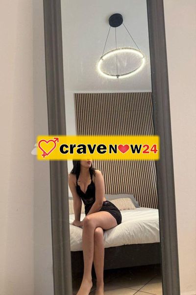 Iirna, bella e giovane ragazza , alta e con bel fisico