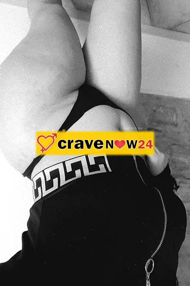 PORCELLINA AMANTE DEI POMPINI INSODDISFATTA