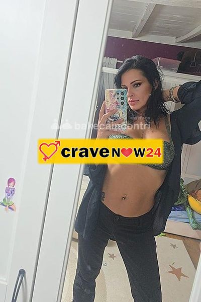 Italiana seria riservata pulita e passionale