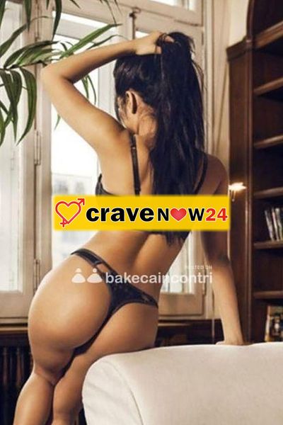 GIOVI 29 ANNI BELLA TETTONA MAGRA DEA DEI TRE CANALI