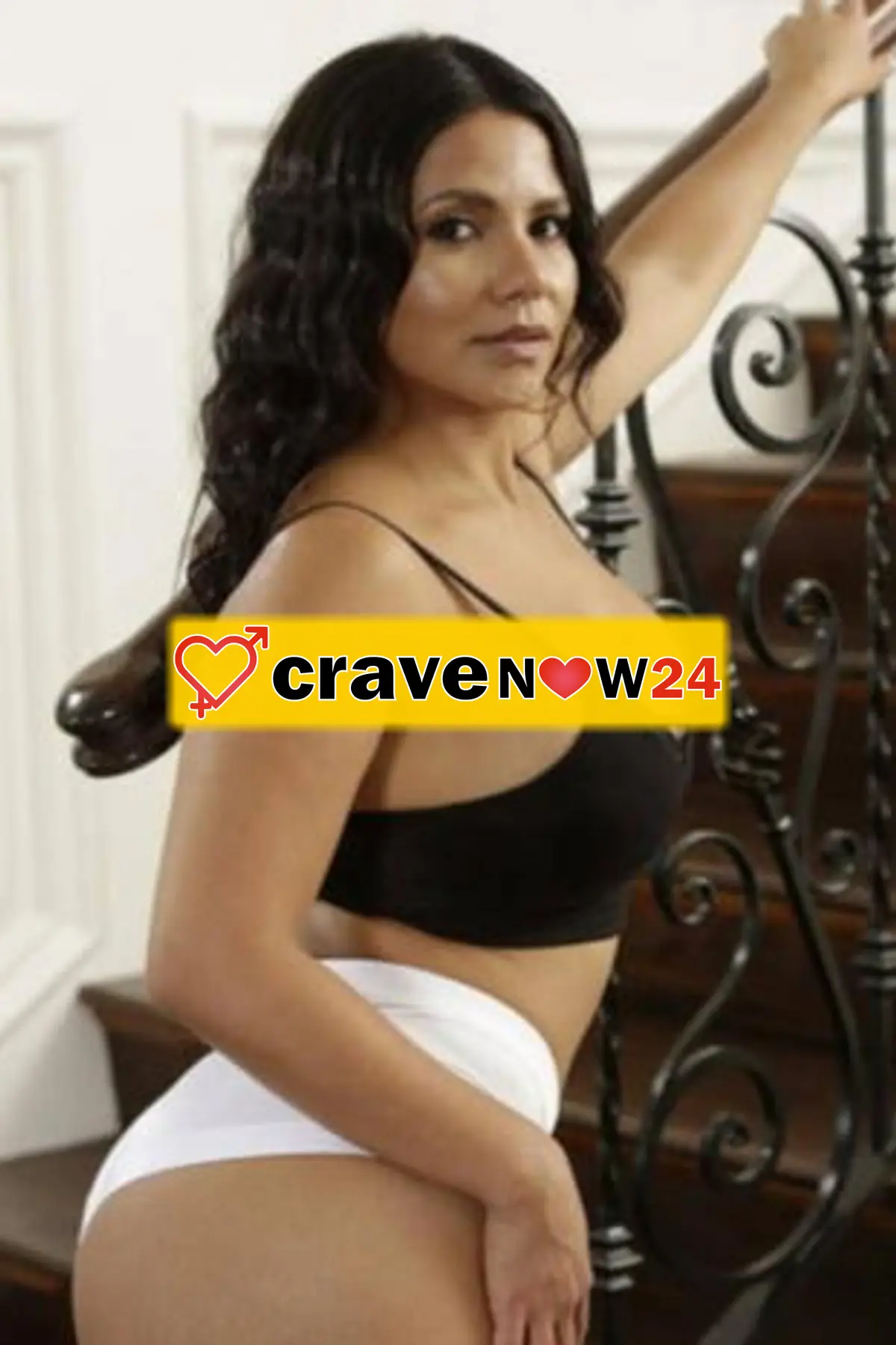 NOVITA A ROZZANO DONNA MATURA MISTRESS PER LE TUE FANTASIE PIU NASCOSTE FETISH STRAPON novita bella donna matura, adoro dominare ,sono una padrona