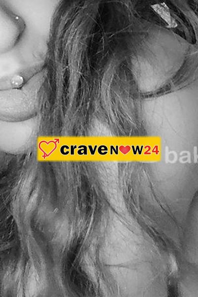 Chiara,25 anni ragazza ITALIANA in trasferta per pochi giorni a Seriate