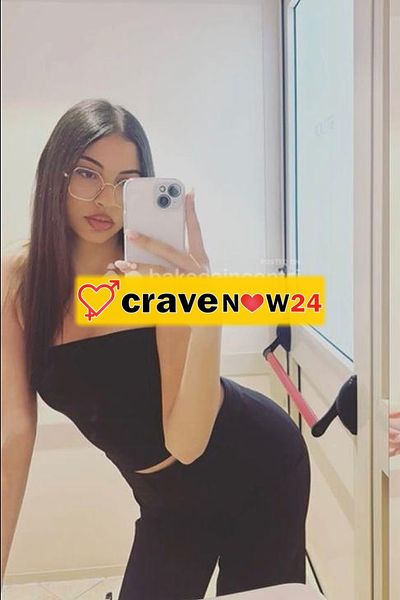 Giovane ragazza italiana vogliosa disponibile per videochiamate hot sexchat live e tanto altro…📲❤️💋🔥