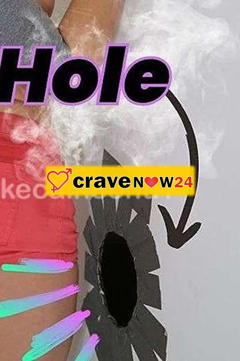 GLORY HOLE A PIOMBINO 💦👅 ENTRI TI SVUOTI E VAI 🇮🇹 MAIALA IN GINOCCHIO DIETRO AL BUCO PRONTA AD INGOIARE TUTTO IL TUO … PIACERE 💦💦