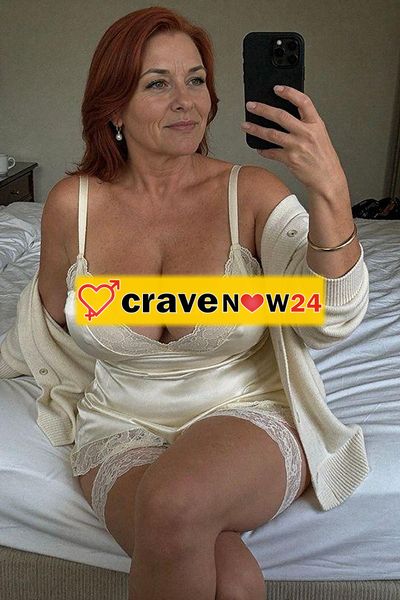 Milf tettona in videochiamata