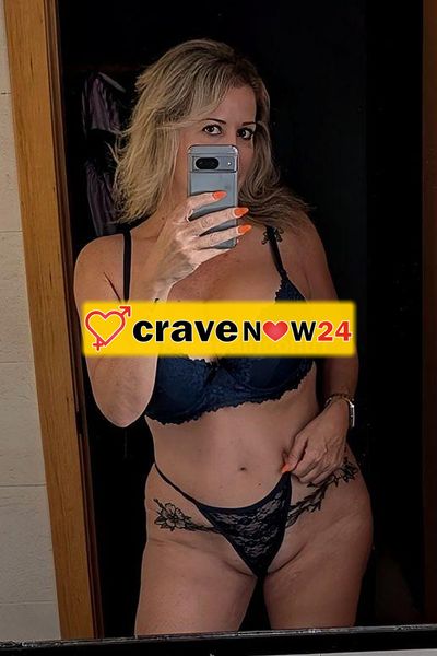 Milf tettona in videochiamata