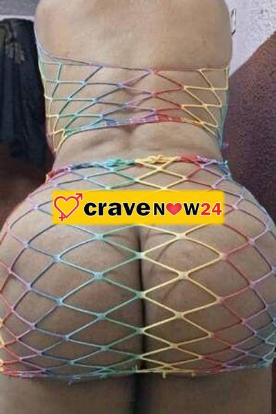VAGINA PELOSA 💋 MILF MOLTO GOLOSA, E PIOGGIA DORATA Y PIEDINI DA LECCARE"