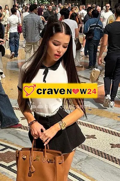 Ciao mi chiamo Marta , amo il momenti tranquilli, senza fretta, i baci lenti e affettuosi. Apprezzo le persone educate, perché il rispetto è la base