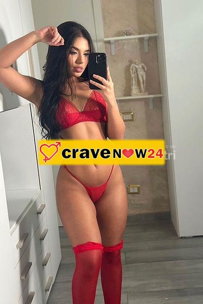 La regina del pompino con gola profonda 🫦💦vieni tra le mie gambe e vedrai il paradiso...🔥😈