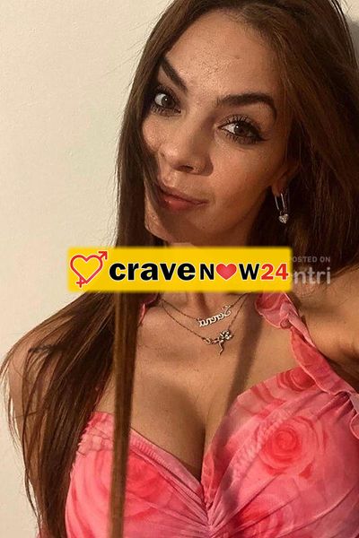 Sono una ragazza molto dolce , calda e gentile . Amo essere baciata alla francese sentire