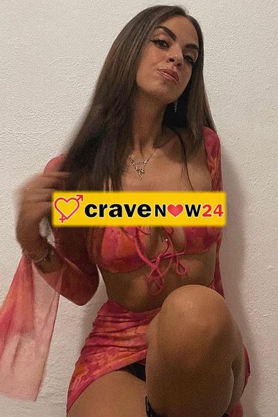 Sono una ragazza molto dolce , calda e gentile . Amo essere baciata alla francese sentire