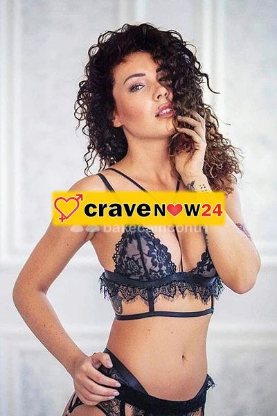 MASSAGGIO SENSUALE PER ACCENDERE...OGNI TUO DESIDERIO,LABBRA CALDE,PIACERE CHE CRESCE