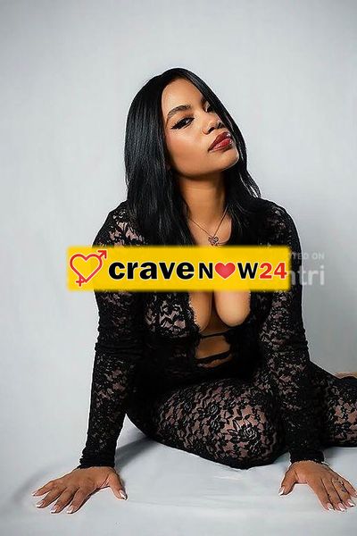 CEREA BELLA 😍 LA PIÙ MAIALA MORA GIOVANE 🥰🥰 CON UNA FIGA BAGNATA, MOLTO CALDA