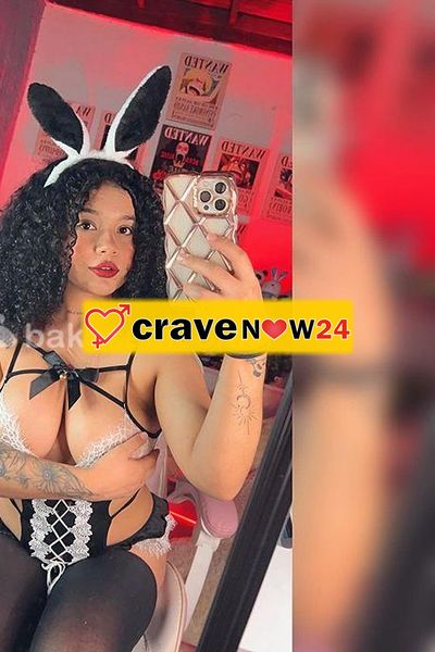 MACERATA AMALIA, MUJER SENSUAL.
