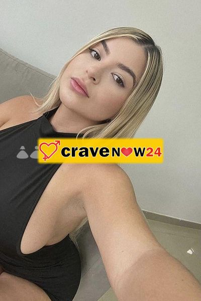 ALTAMENTE SEXY ED EROTICA, CORPO ECCITATO E VULCANICO CON BOCCA BOLLENTE