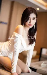 Recentemente aperto🍷 ragazza asiatica💯%FOTO VERE，MOLTO PULITA , PAZIENTE E DISPONIBILISSIMA AMANTE DEI PRELIMINARI, 👠MASSAGGIO SODDIS