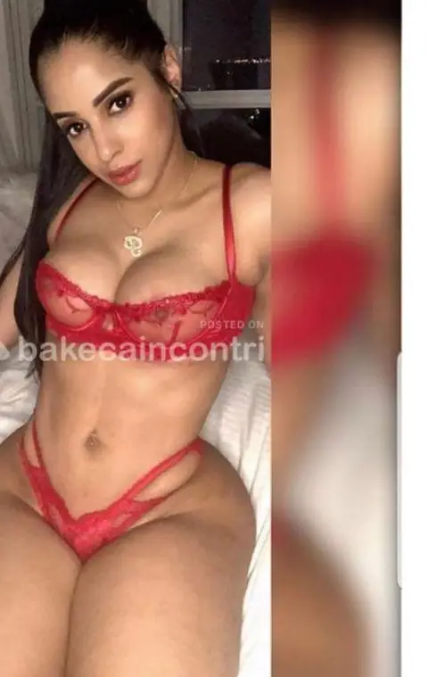 CERMENATE ( LUCIA )🔥💎22 enne(1. volta )_❤💙 figa profumata(leccamela mi piace !!!+✅ 100% foto REALE !!