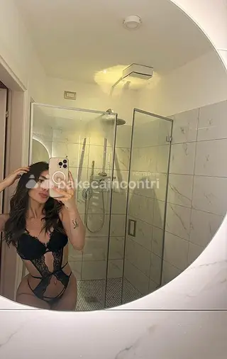 SARA🫦BELLISIMA E GIOVANISSIMA RAGAZZA BRAVA APENA ARRIVATA💕 ANCHE CON AMICAS 👯‍♀️