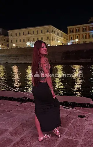 Carol Prima volta in Italia  Giovane, dolce e sensuale- Foto reale