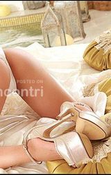 ragazza thailandese 25 anni