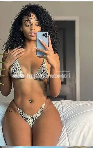 NEW VALENTINA. GRAN PUTTANELA COMPLETA MOLTO E BRAVA E COMPIACENTE CI SA FARE CON LA BOCCA E CON IL CULO