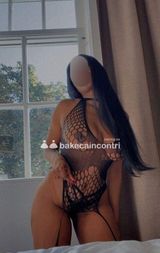 APENNA ARIVATA MELANI SEXY PADRONA PRONTA AD UMIGLIARTI E USARTI