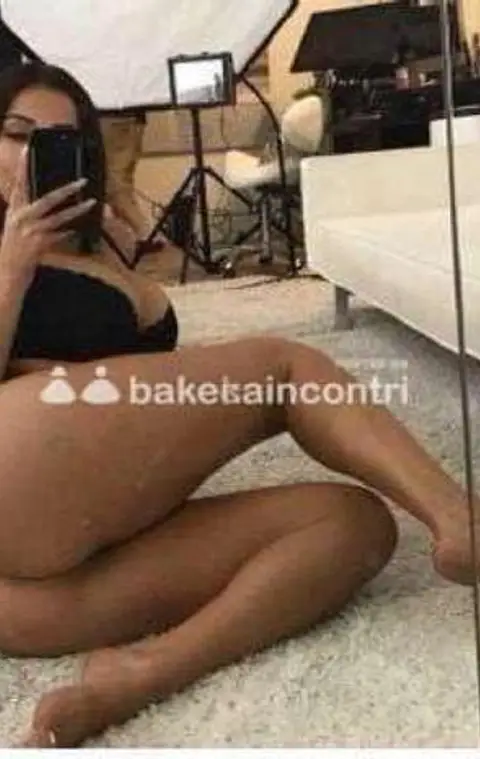 NEW A TELESE TERME STUPENDA FOCOSA SONO MOLTO SIMPATICA DOLCE VIENE DA METE FARO ..