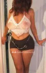 MAROCCHINA  IRRESISTIBLE MATURA 35 ANNI POMPINARA E SUCCHIATRICE DI CAZZO AL NATURALE (FIGA DAVVERO PELOSA)