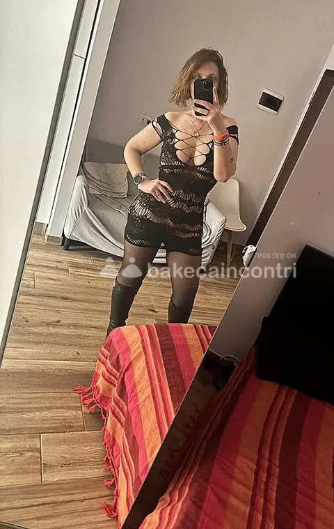 Maya formosa bellezza italiana.. No anonimi