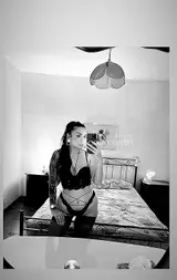 Clara, italiana affascinante, sensuale e piena di voglie