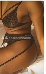 Bellezza italiana tutta da gustare italiana con vero Squirting.....non rispondo agli anonimi....locale climatizzato