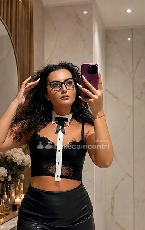 🔝Irene 🩷chiamami, disponibile 24/24
 giovane e bellissima,pronta a realizzare ogni tuo desiderio hot-.?!)