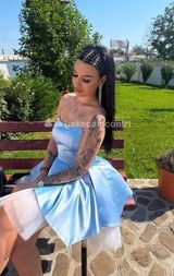 Sono Simona 19 anni quella in foto che vedi sono ! Valuto proposte di persona faccio preliminari rapporto anche MISTRESS STRAPON