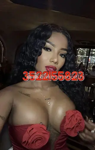 SIENNA APPENA ARRIVATA A CAMPOBASSO BELLISSIMA SENSUALE AFFASCINANTE BELLISSIMA COMPLETISIMA
