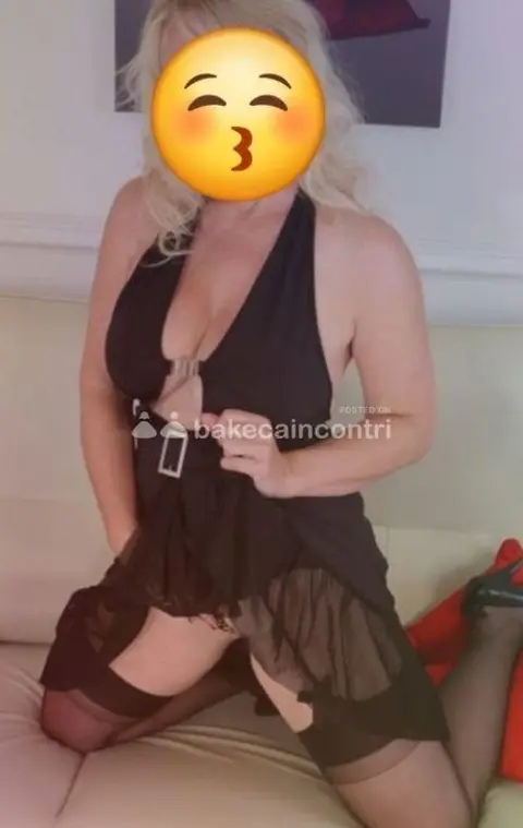 💋Bellissima donna vogliosa dolce e porcellina proprio come piace a te sono qui per condividere con te emozioni che solo le donne come me sanno dare t