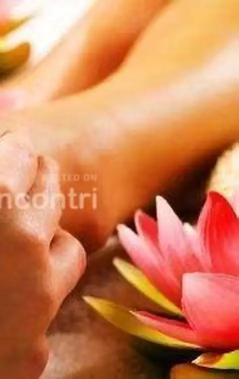 NUOVA APERTO CENTRO MASSAGGI NUOVA RAGAZZA BELLA BRAVA CARINA VERO MASSAGGIO