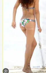 Stupenda e affascinante ragazza di classe..!