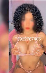 MACERATA AMALIA, MUJER SENSUAL.