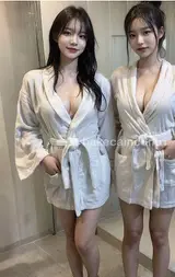 RAGAZZA ORIENTALE PICCOLINA 22 enne TROIETTA ADORO SUCCHIARE 🍭CON LA MIA CALDA BOCCA ED ESSERE 🍭LECCATA 👅FINO A BAGNARMI