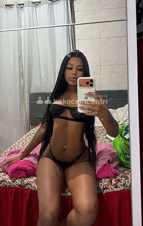 🇧🇷🇧🇷NATALIA 👅NINFOMANE PAZZA DI CAZZO TUTTA DA INCULARE. VERO MASSGIO RILASSANTE CON POMPINO SALIVOSO (FIGA DA SUCCHIARE) 69 LATO