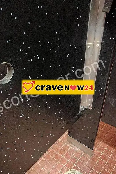 Annuncio di una Tr0iona svu0tacazzi specializzata in misure extralarge