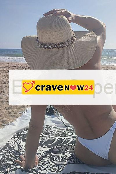 Affascinante latina matura, sensuale e molto focosa. Nuovo nella zona