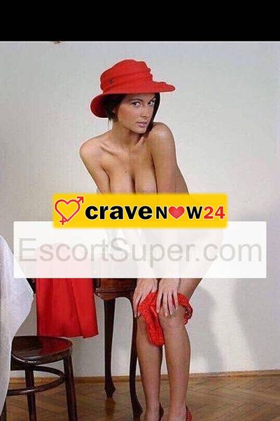 A Firenze ragazza di bellissima presenza classe e finezza unica , a casa mia o ti raggiungerò volendo  educata di classe molto porca...solo per uomo d